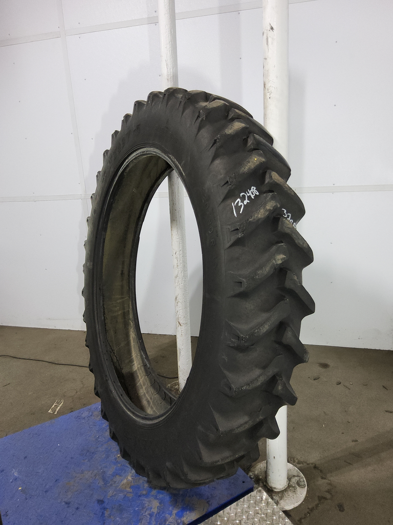 USED 320/90R46 Titan Farm TT49V Radial R-1W 148A8/148B 65% for